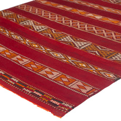 5'11" x 9'7" Moroccan Zemour Kilim