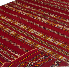 5'10" x 9'10" Moroccan Zemour Kilim