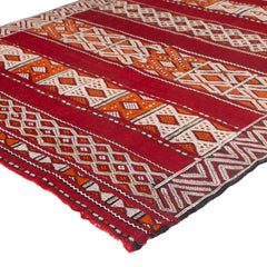 5'7" x 9'5" Moroccan Zemour Kilim