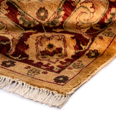 Tabriz Rug (5.6 x 10.1)ft