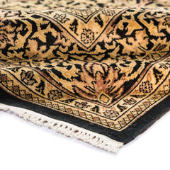 Uzbek (4.2 x 5.9)ft