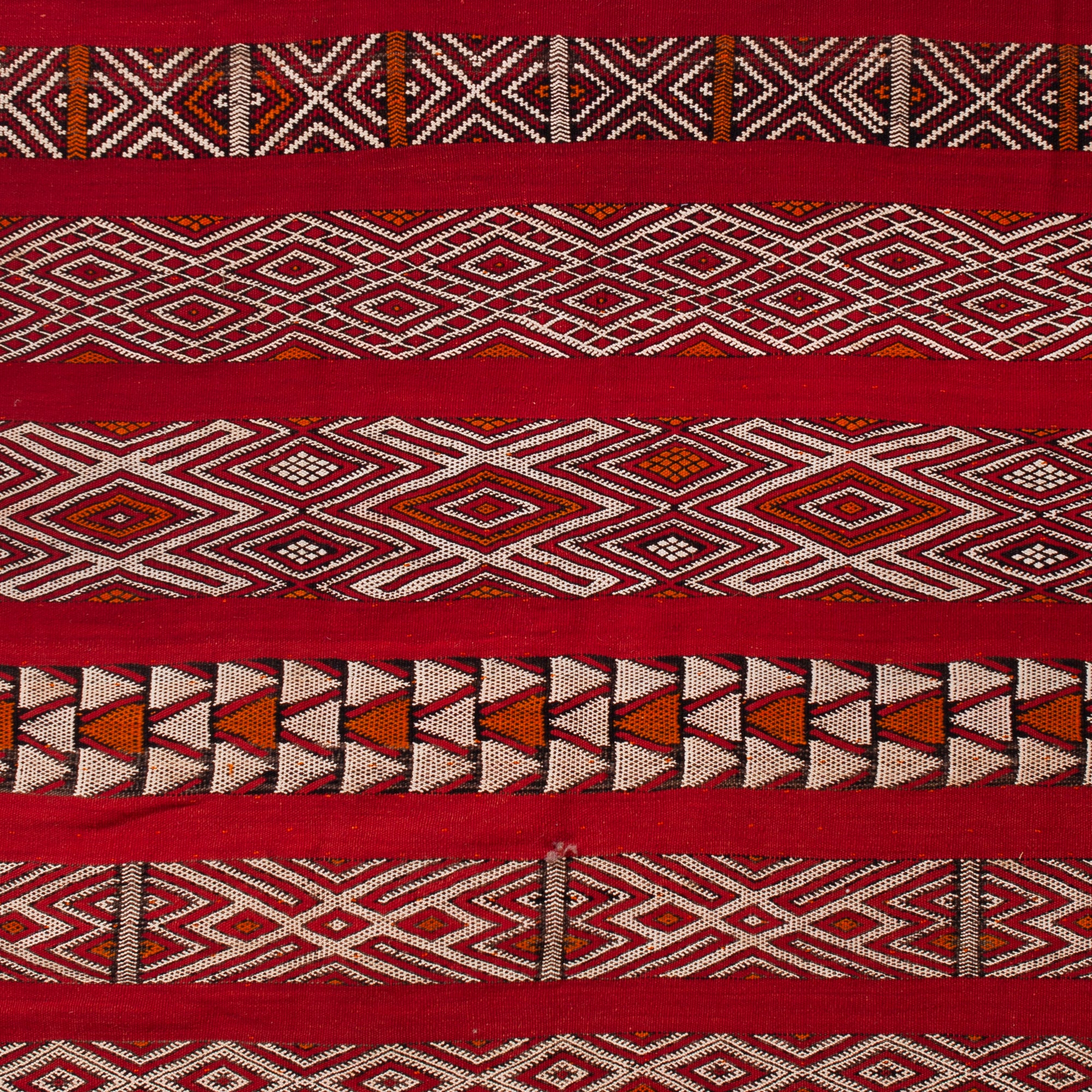 5'6" x 8'8"  Moroccan Zemour Kilim