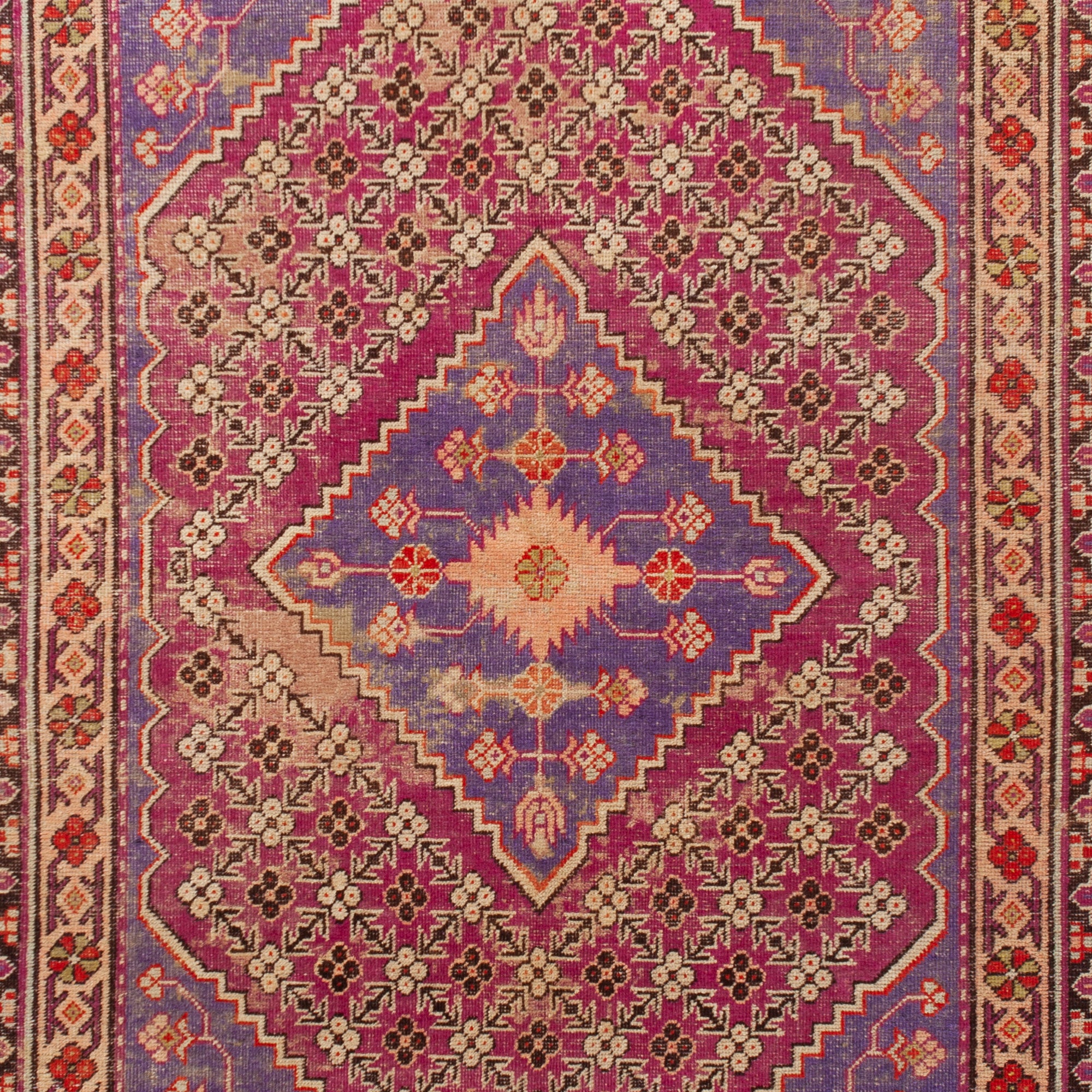 4'9" x 8'4" Vintage Khotan