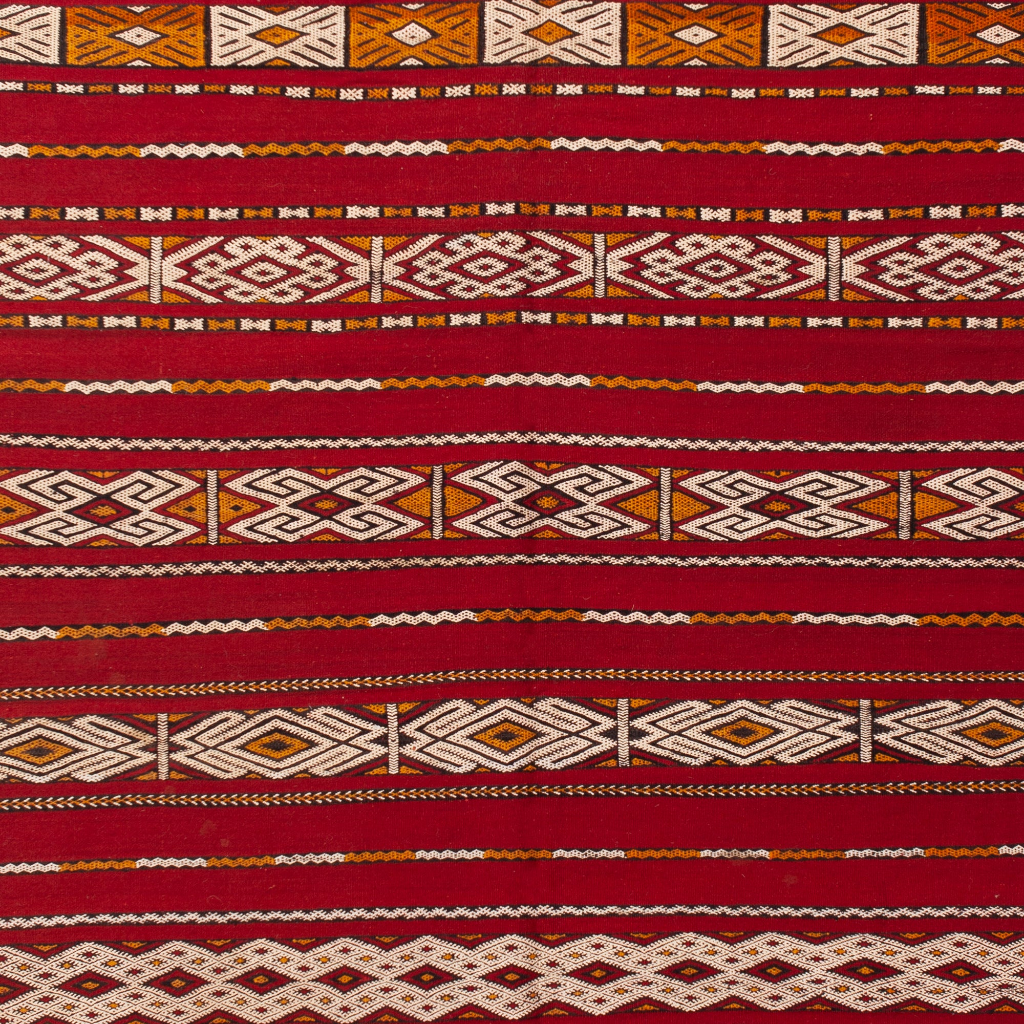 5'1" x 10'8"  Moroccan Zemour Kilim