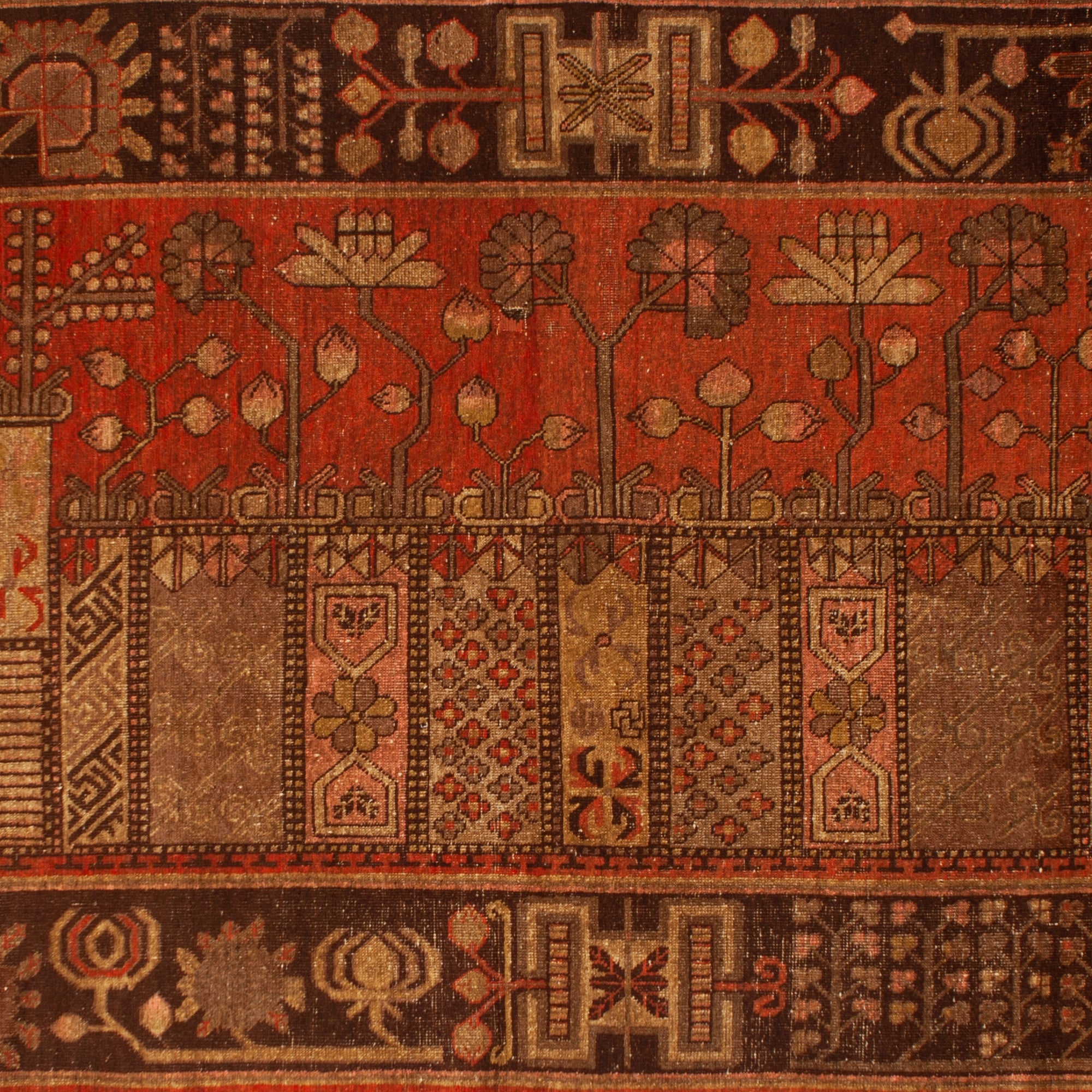 4'9" x 9'5" Vintage Khotan