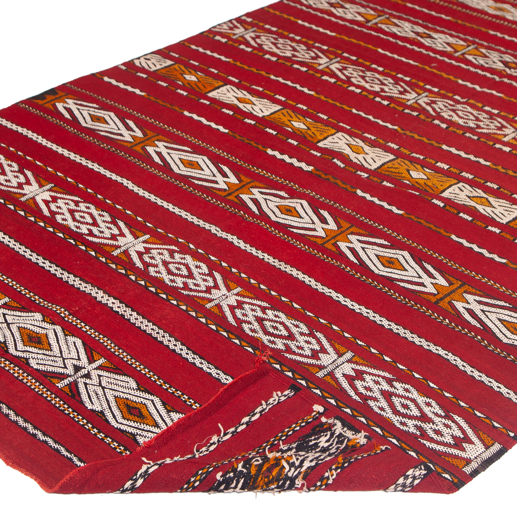 5'1" x 10'8"  Moroccan Zemour Kilim