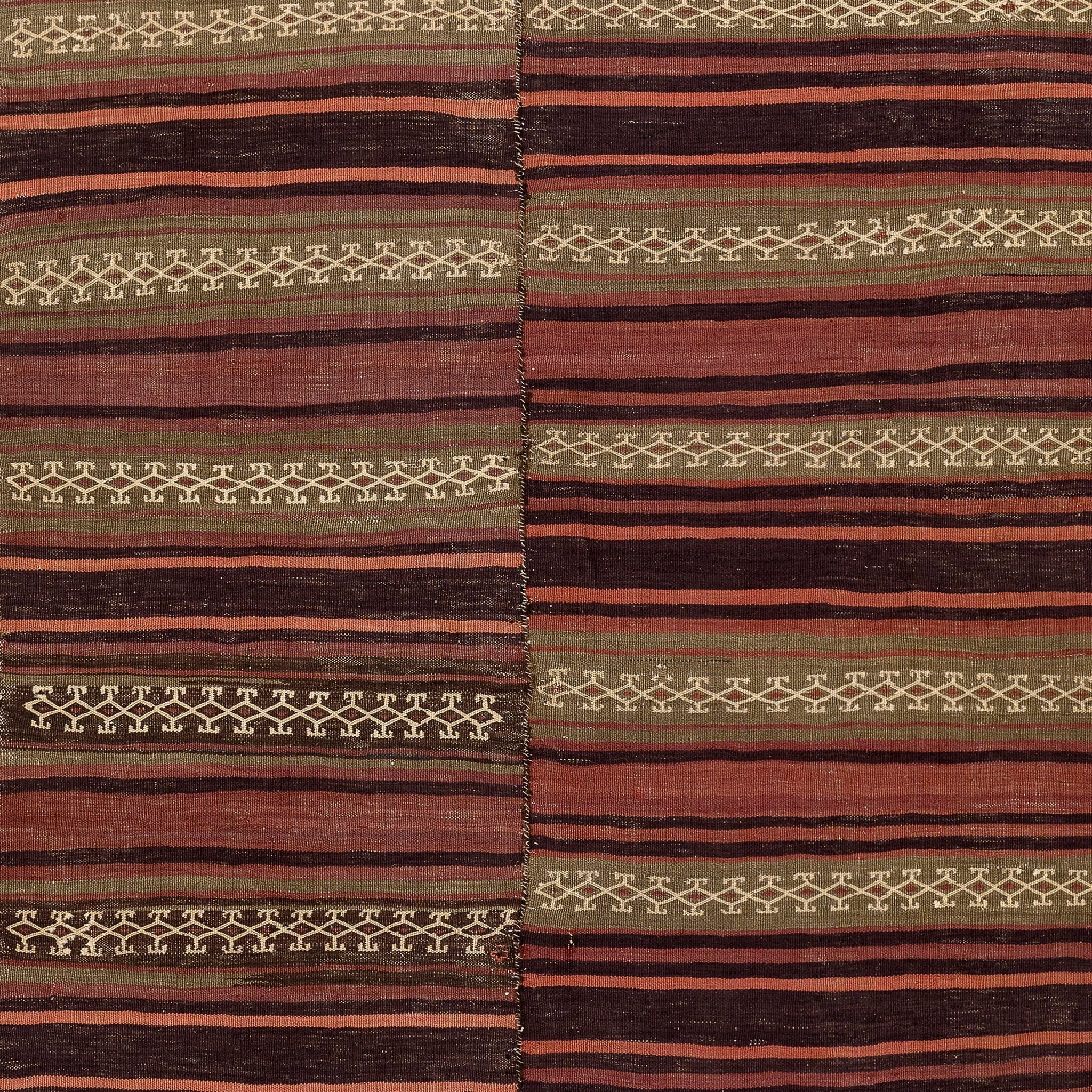 Ardebil Kilim (4.4 x 9.5)ft