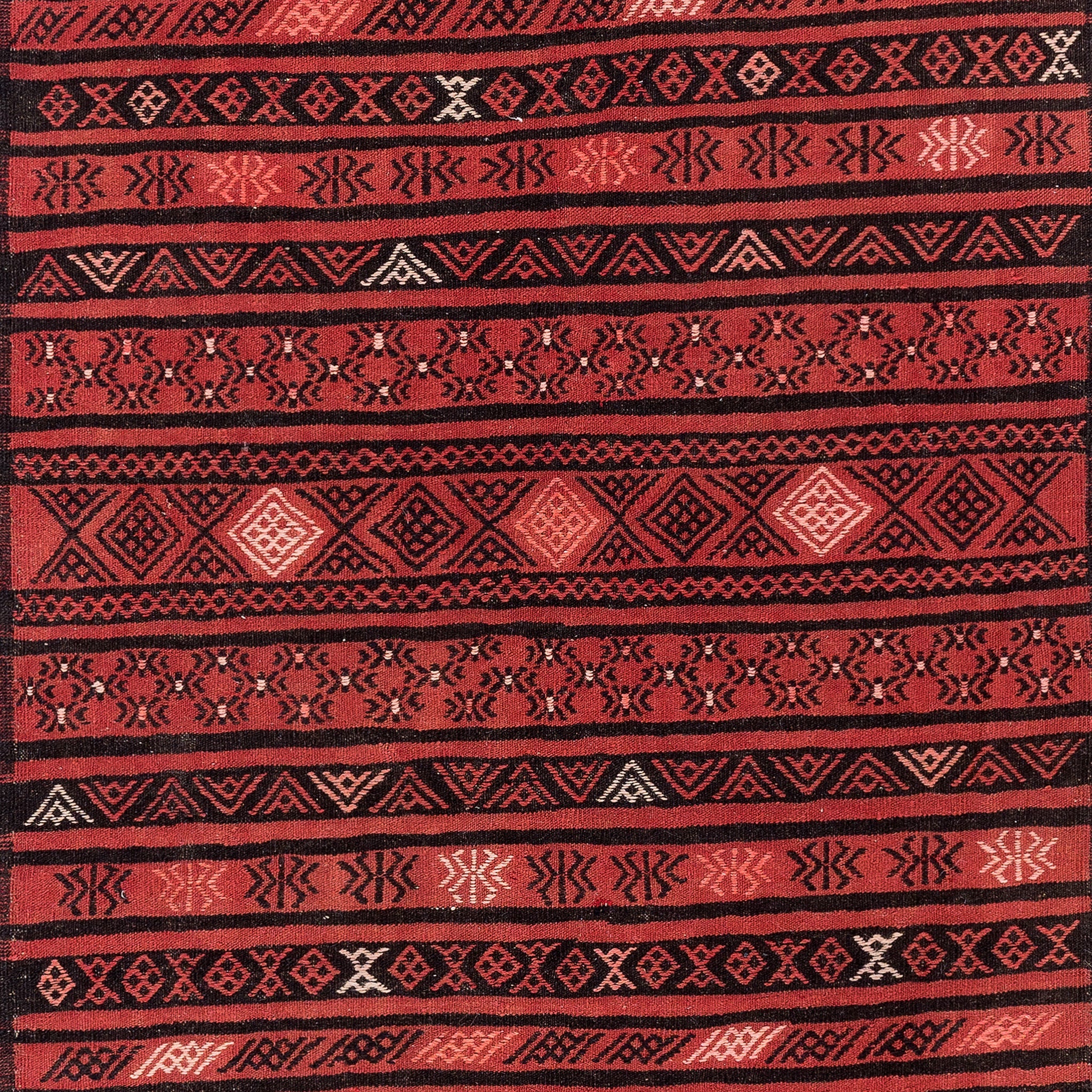Golbarjasta Kilim (3.7 x 9.4)ft