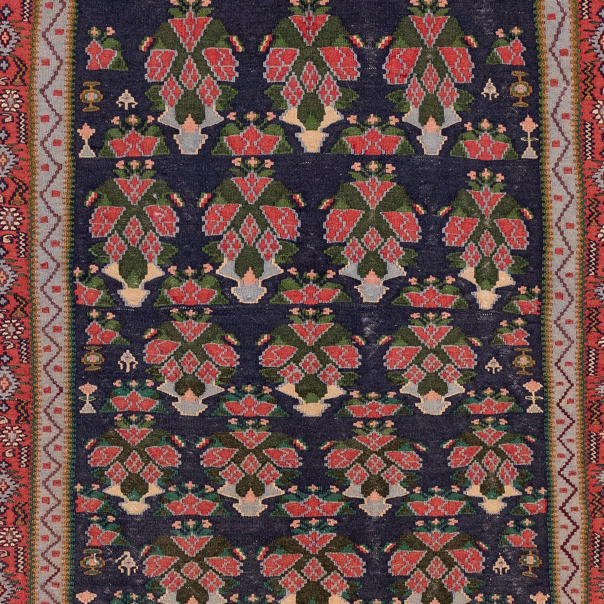 Senneh Kilim (4.4 x 5)ft