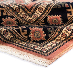 Uzbek (4.9 x 6.6)ft